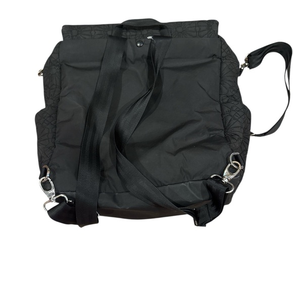 Petunia pickle bottom Black Quilted Women's diaper Bag - Picture 4 of 8